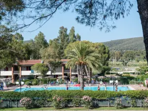 โรงแรมกอลโฟ เดล โซเล