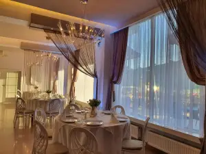 Hotel Dumbrava