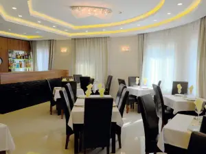 Vácz Hotel