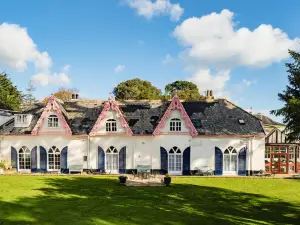 The Woodlands Hotel