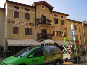 Hotel Aurora