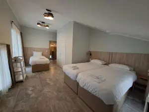 Enza Suites