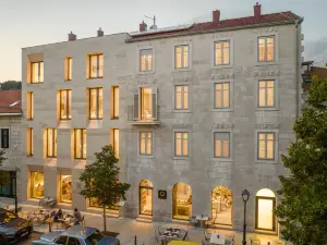 エモテオヘリテージホテル