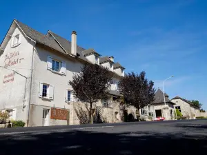 Logis Hotel le Relais du Teulet