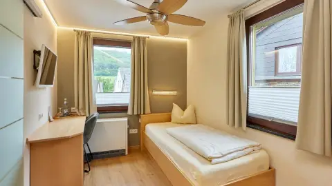 Zeltingen-Rachtig Travel Guide 2026: Top Attractions, Things to Do & Deals  | Trip.com | June 2026