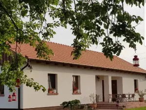 Tóth Vendégház és Apartmanház Újfehértó