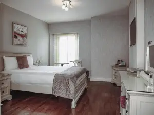 Muskerry Arms Bar and B&B