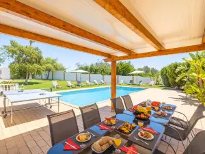Villa Valentina - Com Piscina aquecível em Almancil