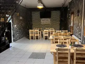 Antal Guesthouse