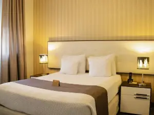LIMAQ HOTEL
