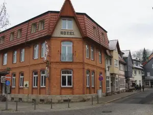 Hotel "Drei Rosen" Ohg Regina & Hans - Peter Faßbinder