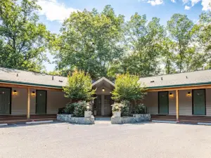 Halesford Harbour Resort - Smith Mountain Lake