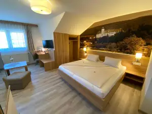 Privatzimmer Und Ferienwohnungen Leeb