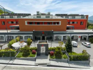 Bhotel