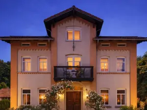 Dorfschänke Deggendorf Hotel & Apartmenthaus