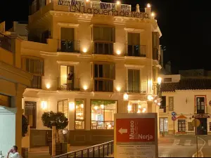 라 푸에르타 데 네르하 호스탈 부티크