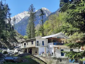 Blue Water Resort Kalam