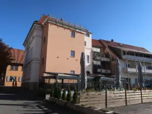 LUXUS Hostel Rabe