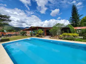 Casa Blanca Hortencia
