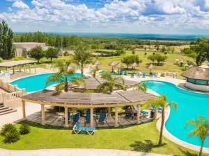 Howard Johnson Resort Spa & Convention Center