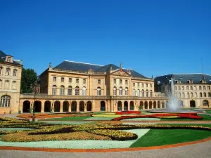 Hotelf1 Metz Centre Devant les Ponts