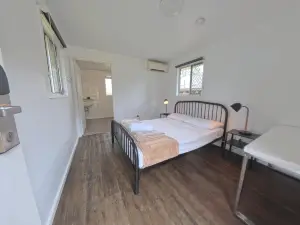 Kangarooms Noosa Everglades