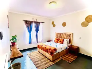 Ngorongoro Haven Inn & Safari Stride