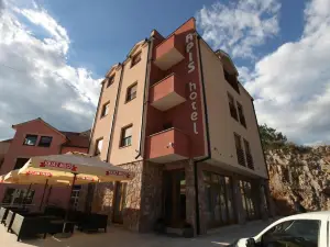 Apis Hotel