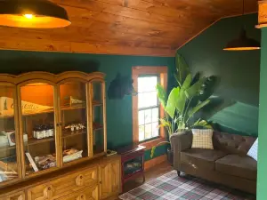 The Willow, Catskill
