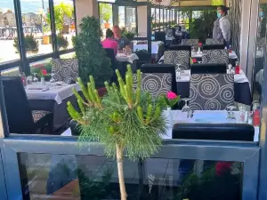 Kafana Zlatna Ribica