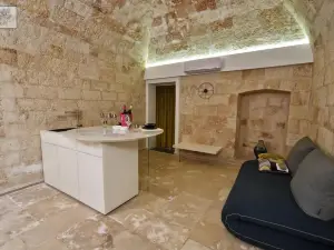 Corte Cairoli B&B and Suites