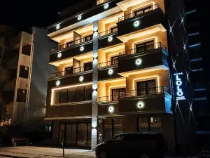 Lolo Luxury rooms & suites