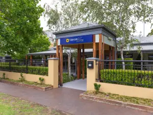 Berry Village Boutique Motel