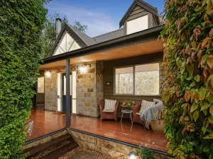 Two Truffles Cottage Accommodation