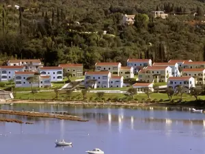 Govino Bay