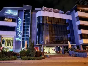 Queen's Hotel - Zebra Centre