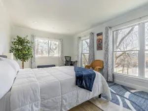 LUXE 3BD/2BA 29 min>NYC w/Parking & deck