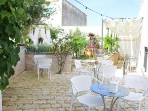 Corte Trullo Sovrano B&B