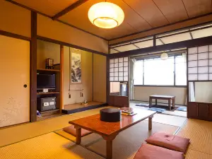 神楽門前湯治村