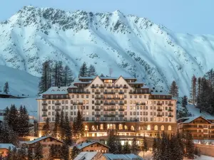 Carlton Hotel St Moritz - the Leading Hotels of the World