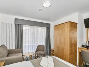 Best Western Greater London Hotel