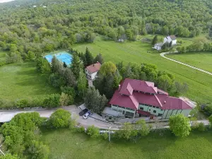 Holiday Resort Zlatni Dol Mostar