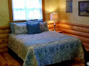Blue Gate Cottage on the Rogue River