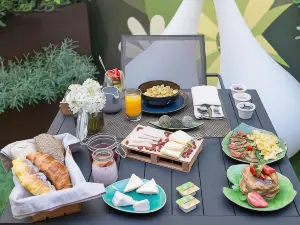 Omid Boutique Hotel