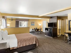 Quality Inn & Suites Capitola by the Sea