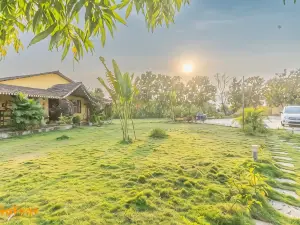 Ellow Stay by Mohan Farm, Khopoli