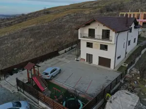Pensiunea Giulia Home