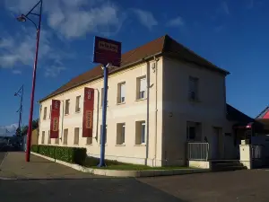 Hôtel & Résidence Avermes