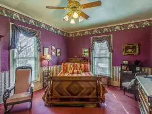 Four Winds Victorian Venue & Suites