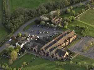 The Pear Tree Inn & Country Hotel
